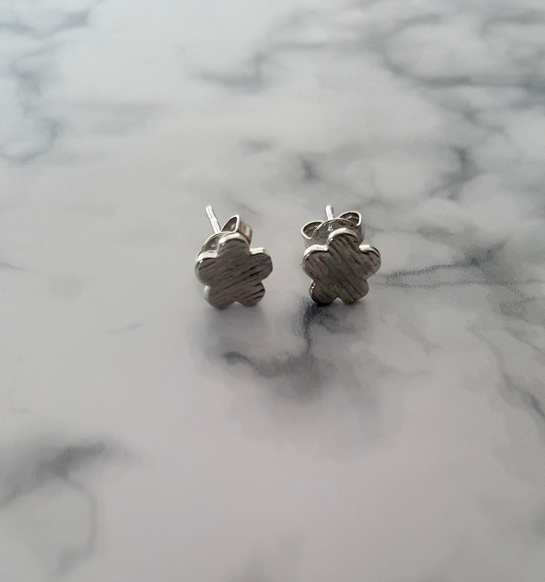 Brushed Silver Daisy Flower Earrings