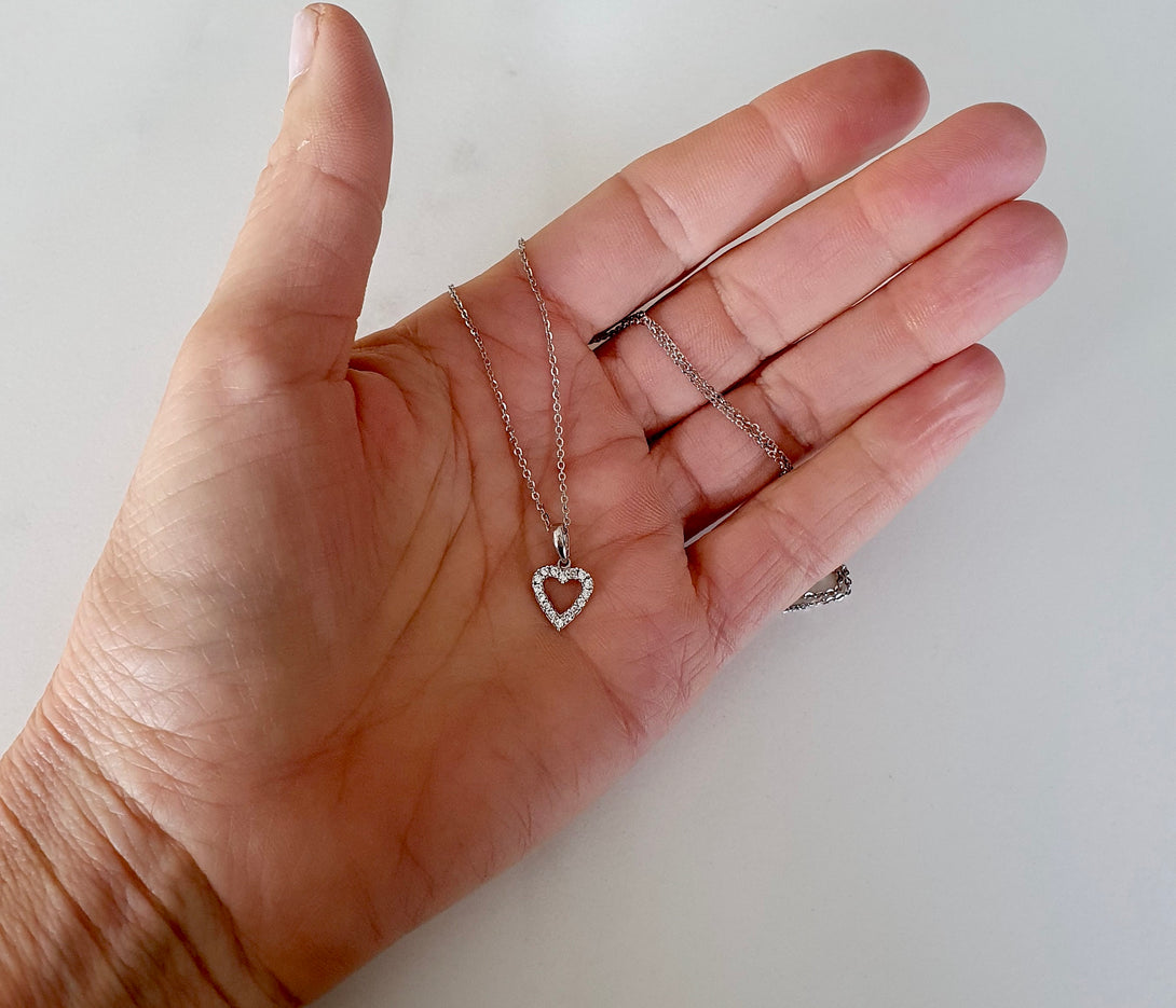 Dainty And Delicate Zircon Heart Necklace In Sterling Silver