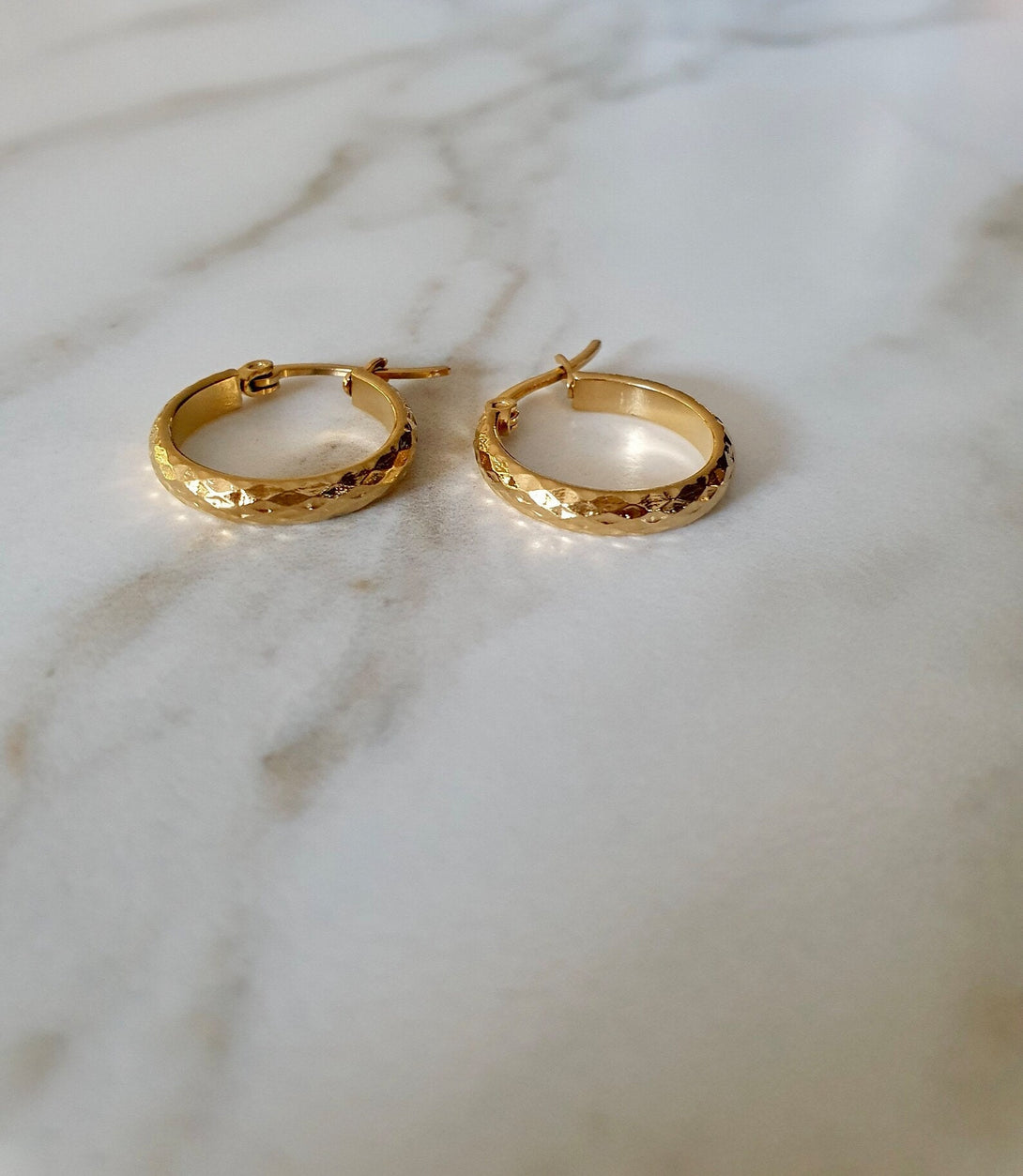 Hammered Gold Or Silver Creole Hoop Earrings In Titanium Steel