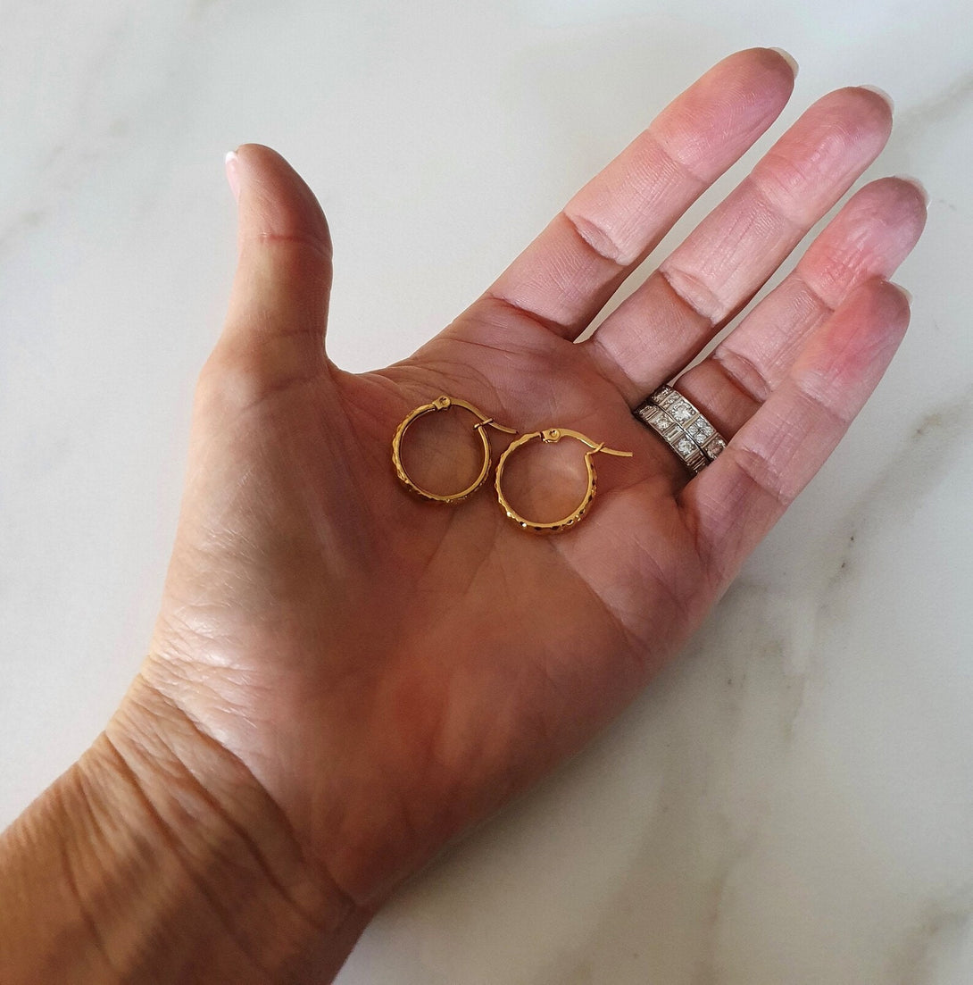 Hammered Gold Or Silver Creole Hoop Earrings In Titanium Steel