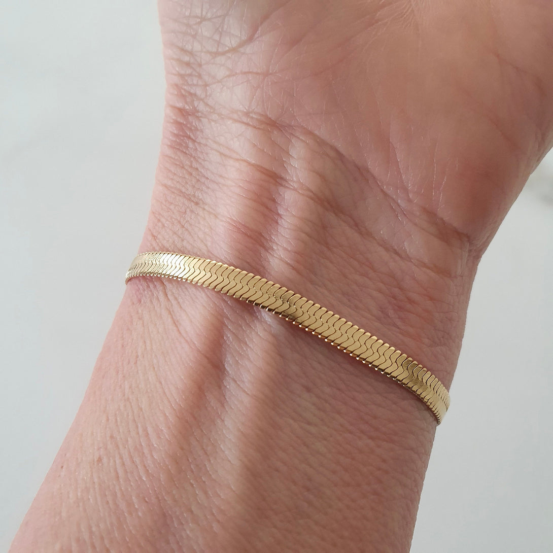 Flat Link Herringbone Gold Or Silver Omega Chain Bracelet, Minimalist Unisex Jewellery