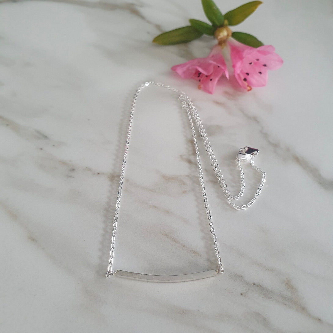 Simple Bar Necklace In Silver Or Gold