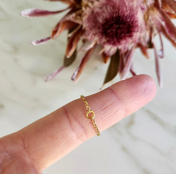 Cute Little Chain Ring | Midi Ring | Minimalist Skinny Ring in Gold/Silver Stainless Steel | Shower, Sweat, Swim Proof